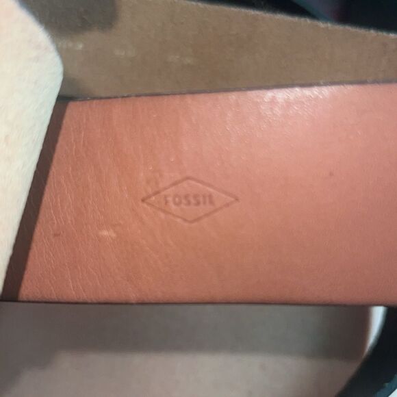✨FOSSIL VINTAGE OVAL LEATHER BELT IN BROWN SZ SMALL✨ - Picture 8 of 9